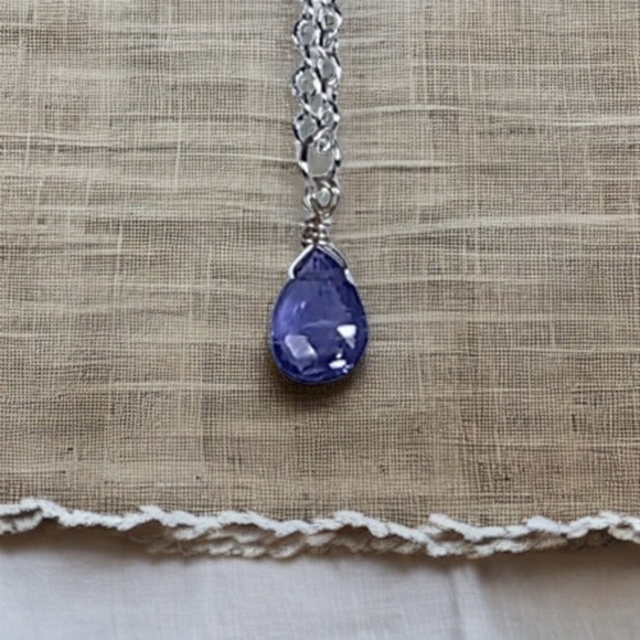 Genuine Tanzanite Pendant Necklace! - Picture 9 of 10